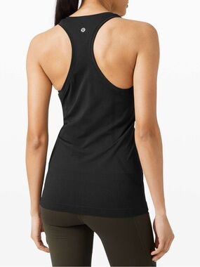 Sold /// Women’s Swiftly Tech Racerback - Size 4